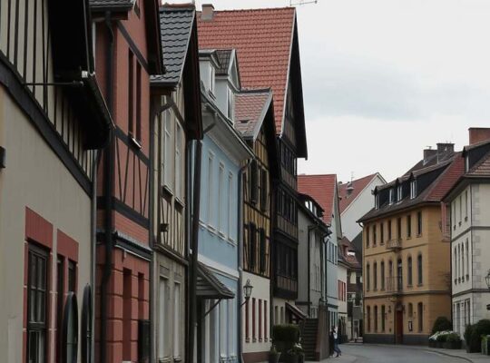 German Home Prices Rise Again in Q2 2025