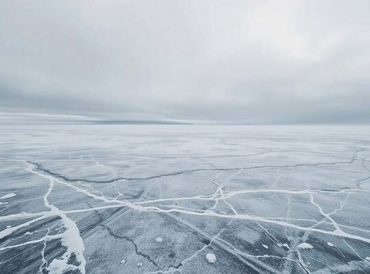 DLRG Warns of Thin and Unpredictable Ice Conditions