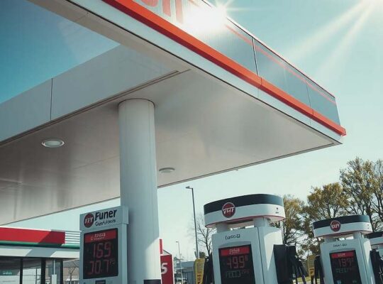 Gas Station Association Slams Oil Giants Over "Rip-Off" Price Hikes