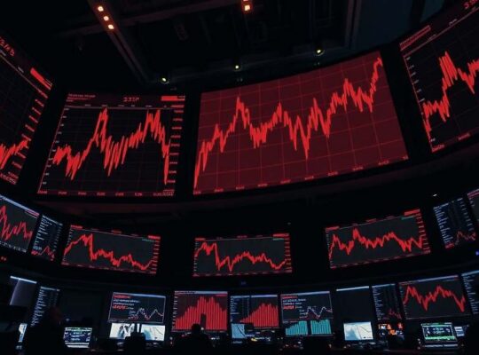 Energy Price Surge Plunges DAX as Inflation Fears Squeeze Market Confidence